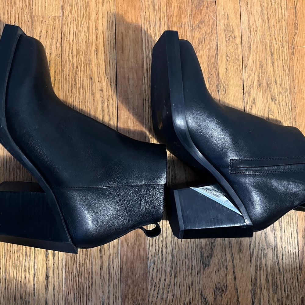 Shaun Ross united nude booties 41